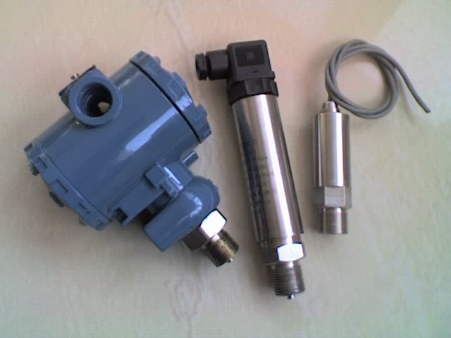 声称“这是敌人搞的鬼”