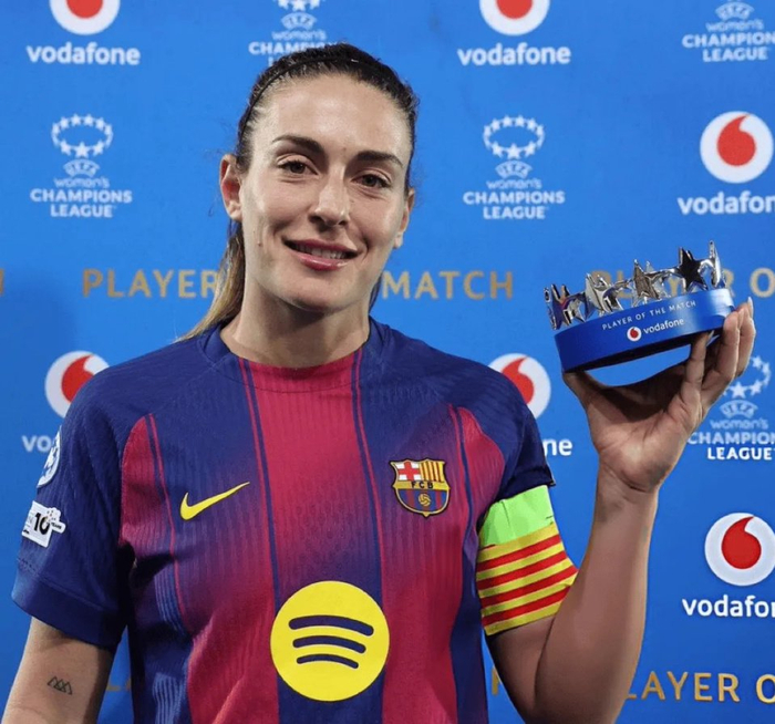 巴萨女足首回合6-2横扫皇马，5人破门创欧冠纪录