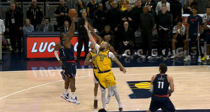 0.4秒惊天逆转！快船绝杀步行者上演末节魔幻剧