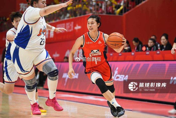 四川女篮大胜上海队 奥贡鲍尔首战17分助队取关