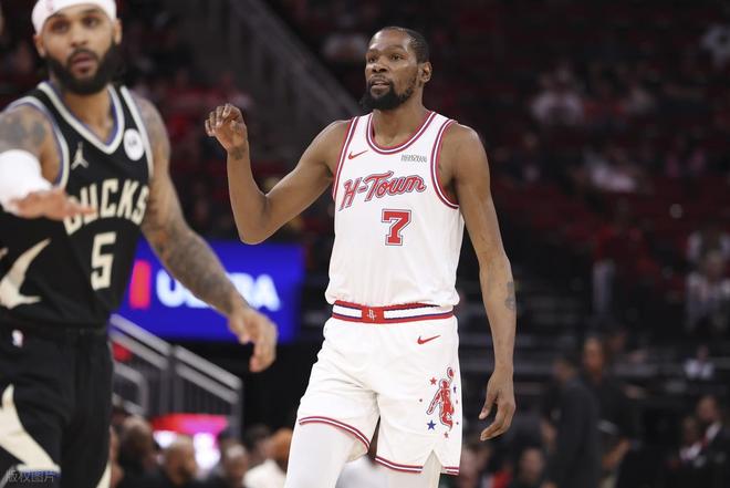 火箭谢泼德三分狂飙助队取四连胜 申京伤退带伤