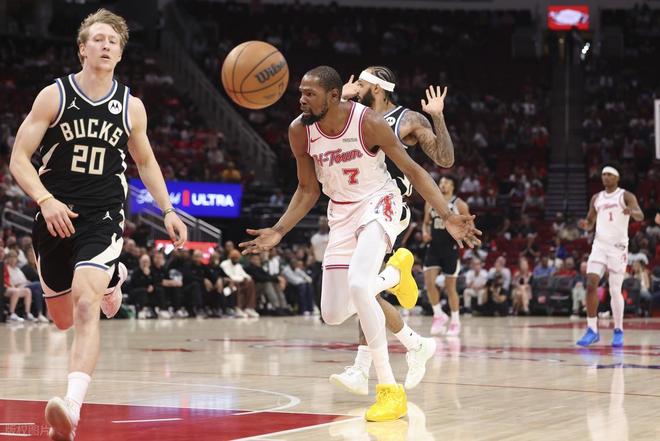 火箭谢泼德三分狂飙助队取四连胜 申京伤退带伤