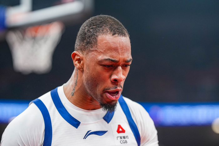 广厦塔克狂砍三双创罚球新纪录