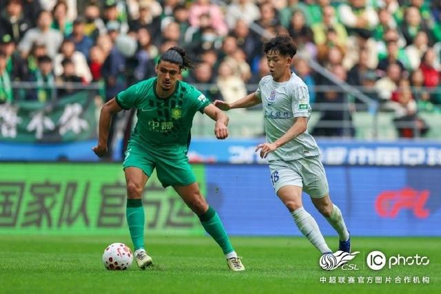 陈晋一任意球破门 申花客场逼平国安