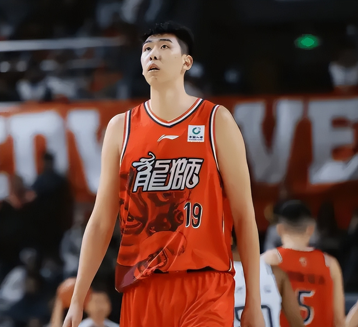 CBA常规赛双奖球员崛起 深圳双核领跑 徐昕转型成